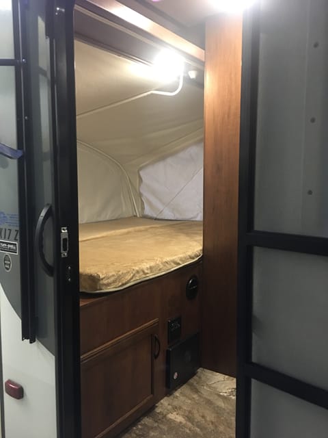 2016 Jayco Jay Feather Towable trailer in Grand Forks