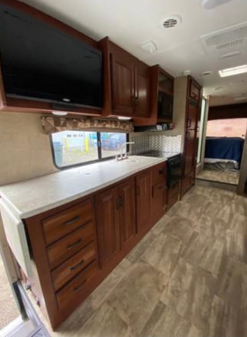 2016 Forest River Sunseeker sleeps 8-10 Véhicule routier in Anchorage