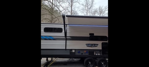 2021 Forest River Salem 29VBud "Adventure Seeker" Towable trailer in Homestead