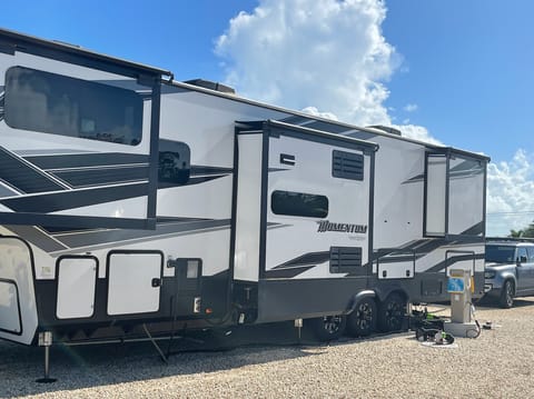 2021 Grand Design Momentum - FULLY LOADED Towable trailer in Fort Pierce