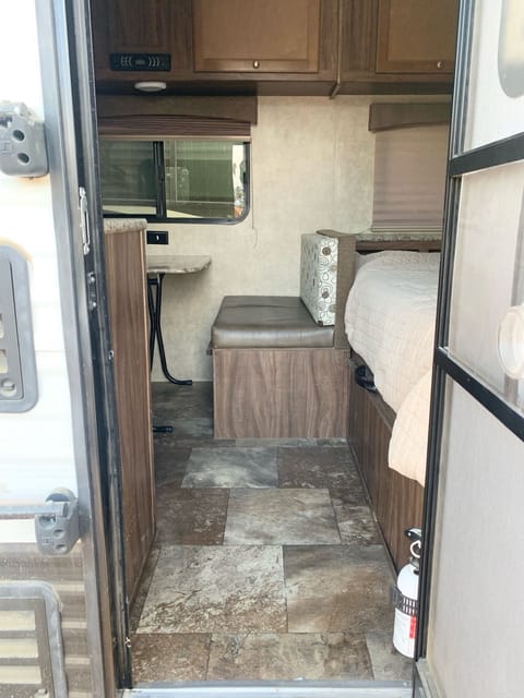 ULTRA LIGHT! 2015 Coachmen Clipper Towable trailer in Menifee