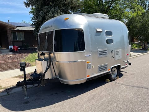 2006 Airstream Bambi, 16’ international signature. Towable trailer in Littleton