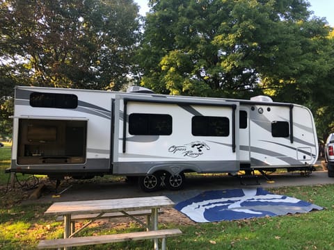 2019 Open Range Bunk House, 38' Travel Trailer Rimorchio trainabile in Pewee Valley