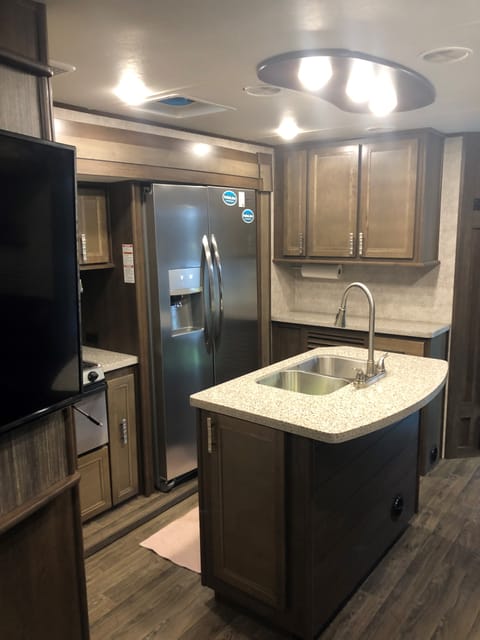 2019 Open Range Bunk House, 38' Travel Trailer Remorque tractable in Pewee Valley