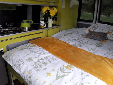 HONEYBEE Campervan in Lancaster