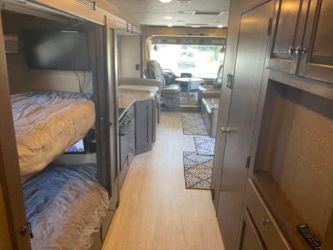 2019 Thor Motor Coach Windsport Drivable vehicle in Raleigh