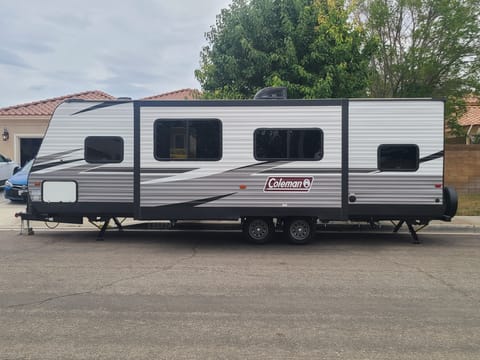 Coleman 263BH (bunkhouse) Towable trailer in Lancaster