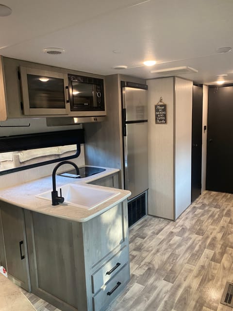 Family Friendly Bunkhouse Travel Trailer Tráiler remolcable in Lago Vista