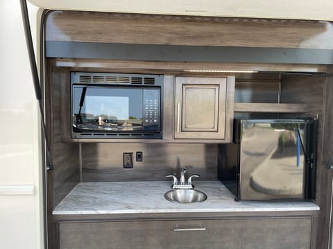 2021 Holiday Rambler Admiral Drivable vehicle in Kettering