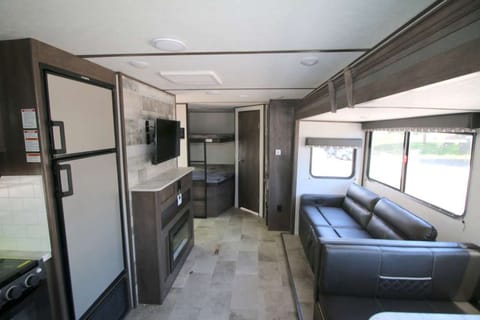 Strawberry Bunkhouse -  2021 Coleman Family Camper Trailer Tráiler remolcable in Heber City