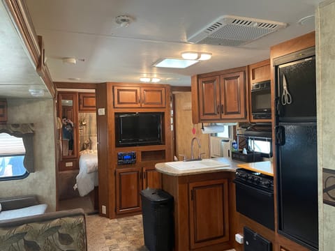 Keystone Laredo with 4-6 bed bunk house!!! Towable trailer in South Windsor