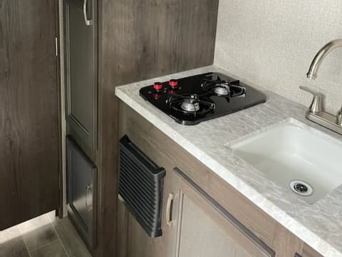 2021 Jayco Jay Flight 154 Towable trailer in Airdrie