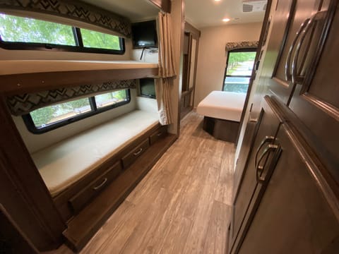 2018 Jayco Jay Series Drivable vehicle in Wake Forest