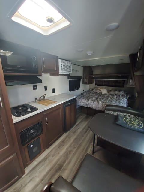 2019 Jayco Jay Flight Baja SLX Towable trailer in Yakima