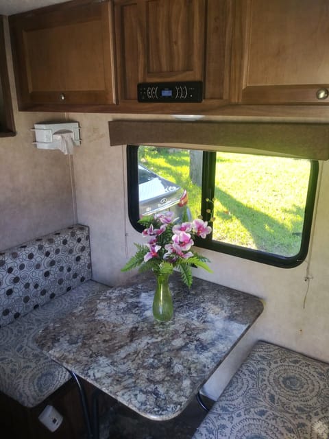 NO FEES! Coachmen Travel Rv, Ready for adventure. Towable trailer in Dunedin