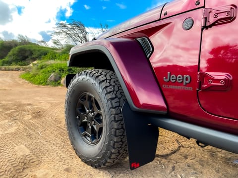 NEW! 2021 Jeep Gladiator Camper (Snazzberry) Drivable vehicle in Kahului