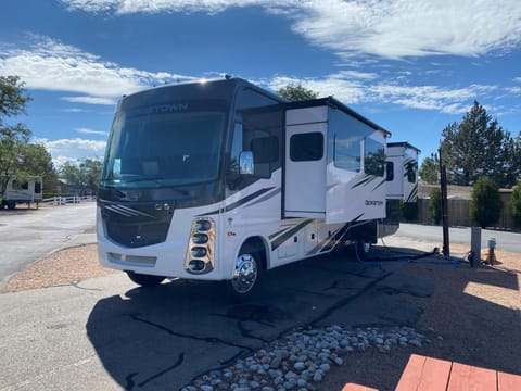 2021 Class A Forest River Georgetown GT5 36B5 Drivable vehicle in Paradise