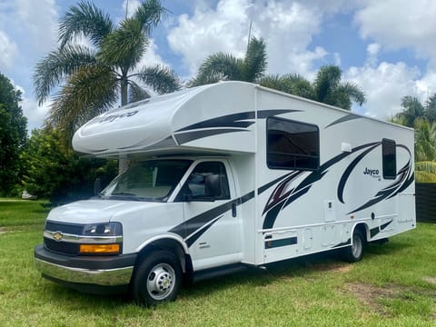 2022 Jayco Redhawk Drivable vehicle in Everglades