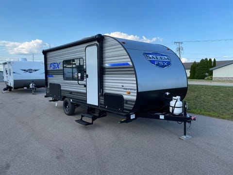 2021 Forest River Salem Towable trailer in Parma