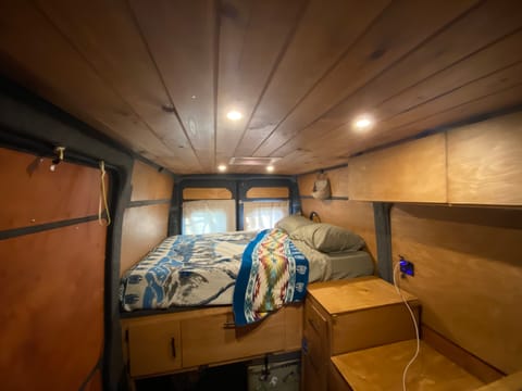 Custom built Promaster campervan - Dog friendly Van aménagé in Ballard