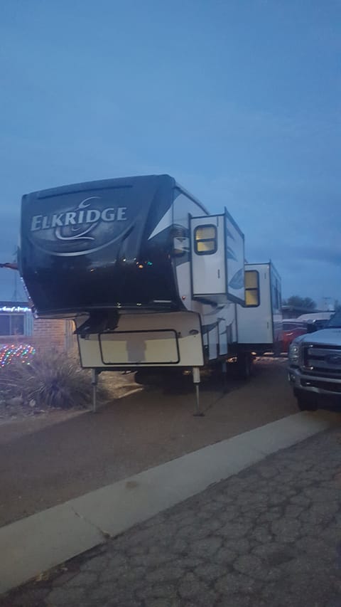 2017 Heartland Elkridge bunkhouse 2 full bathroom Towable trailer in Sahuarita