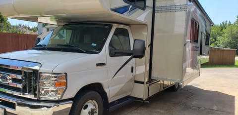 2018 Gulf Stream Conquest Drivable vehicle in Richardson