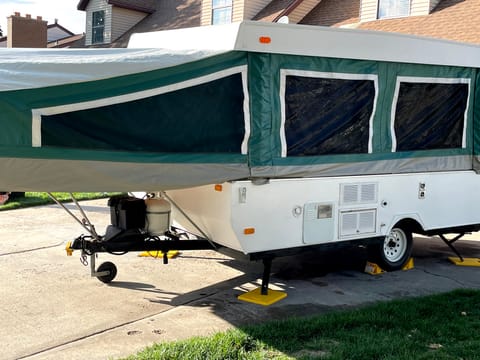 Great Pop Up Camper Towable trailer in Sandy