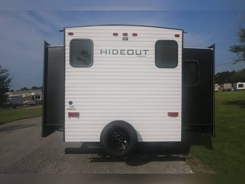 Keystone Hideout Family Room(Host Delivery Only) Towable trailer in Pelham