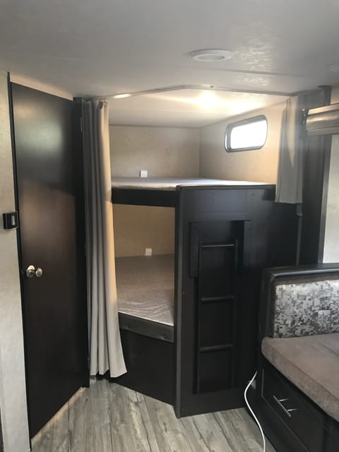 2018 Forest River Cherokee Grey Wolf Tráiler remolcable in Arkansas