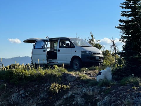 Bebop | Mitsubishi Delica Space Gear 4x4 Campervan in Shoreline