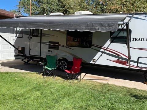 2013 Monaco R-Vision 25ft bumper pull camper sleeps 6 Towable trailer in Cheyenne