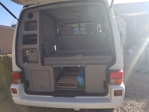 Classic Volkswagen Eurovan Camper with Pop Top '02 Campervan in Moab