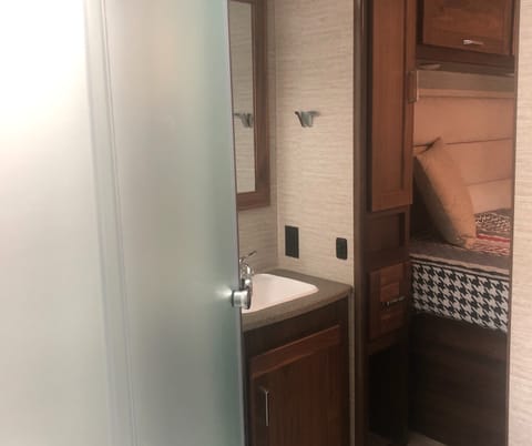 2022 Winnebago Vista Drivable vehicle in Albuquerque