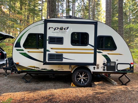 2013 Forest River R-Pod RP-177 Towable trailer in Lynnwood