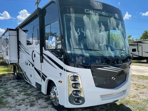 2022 Georgetown GT5 36 B5 Drivable vehicle in Doral