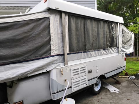 2004 Fleetwood Cheyenne Towable trailer in Short Pump