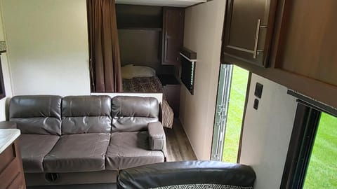 2019 Jayco Jay Flight Towable trailer in Joliet