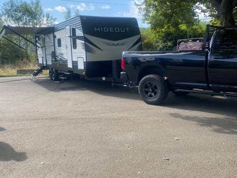 2021 Keystone Hideout w/bunk beds and slide out Towable trailer in Hillsboro