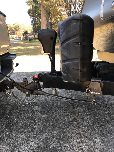 Blue ox towing system for anti sway and weight distribution