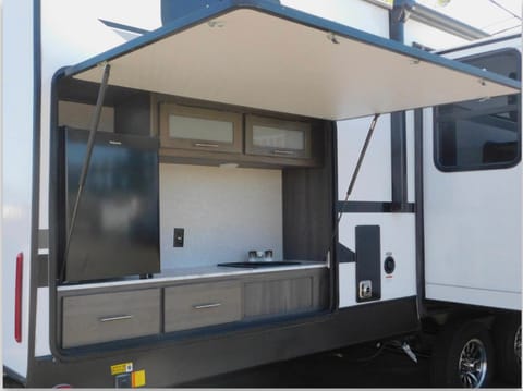 2021 Dutchmen RV Kodiak Ultra-Lite 331BHSL Towable trailer in Alvin