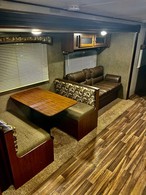 "Take a Hike" Bunkhouse Towable trailer in Lakewood