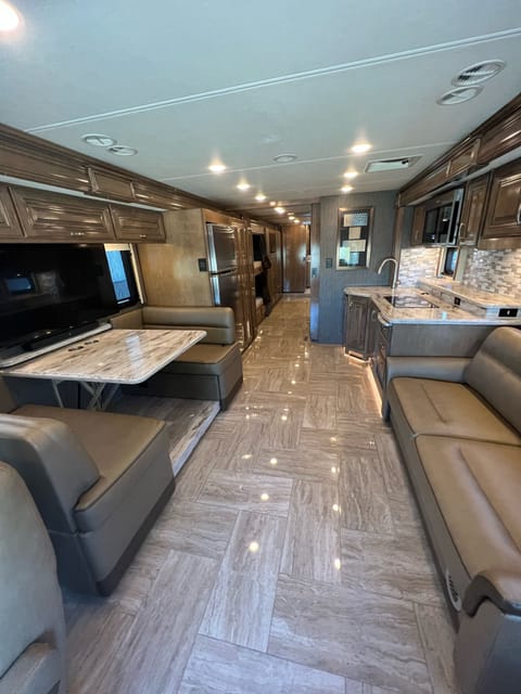 2020 THOR MOTOR COACH ARIA Véhicule routier in Kendale Lakes