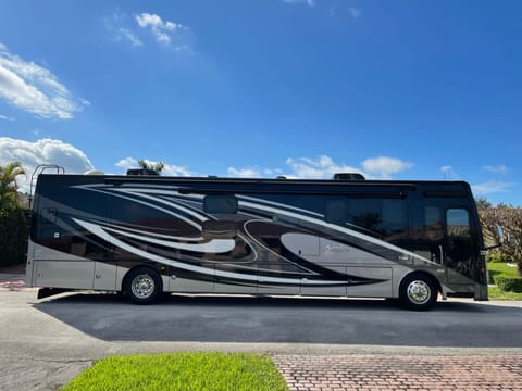 2020 THOR MOTOR COACH ARIA Véhicule routier in Kendale Lakes