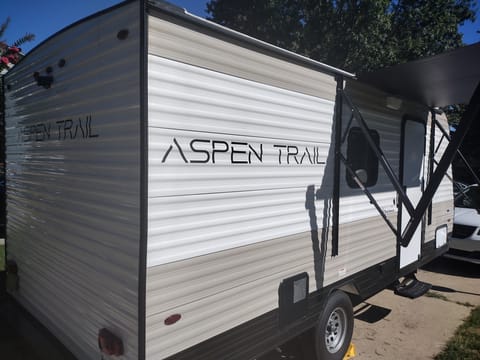 2021 Dutchmen Aspen Trail sleeps 5! Enjoy Delaware outdoors! Delivery Only Towable trailer in Dover