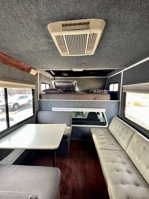 Four Winds Majestic 23P, Rare F-Series RV with all the Essentials + Extras! Drivable vehicle in Lakewood
