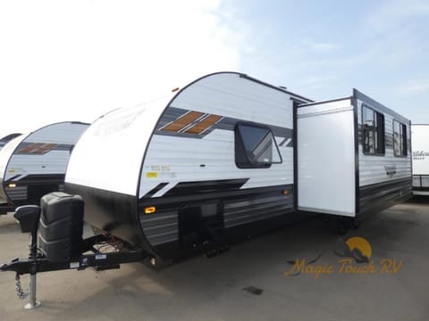 2022 Forest River Wildwood X-Lite T263BHXL Towable trailer in Encinitas