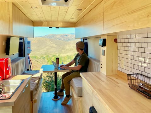 The office goes mobile with our versatile camper vans: work, explore, repeat. ️