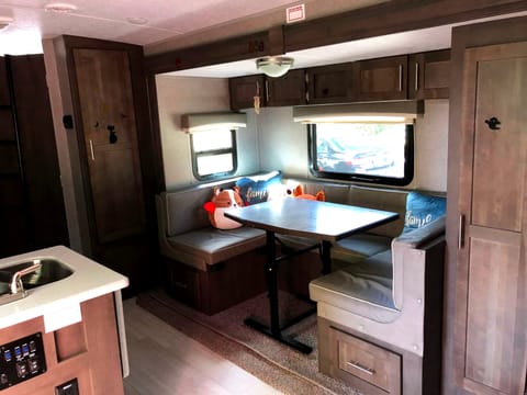 NEW! 2021 Forest River Rockwood Mini Lite 2509S Bunkhouse and Murphy Bed Towable trailer in Orlando