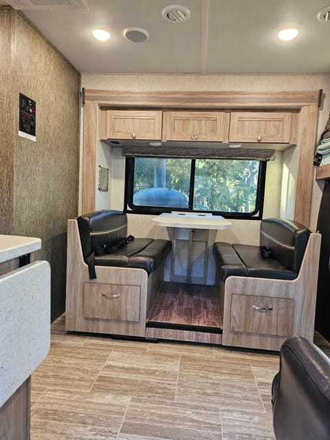 2019 Sunseeker Motorhome - Solar equipped! Drivable vehicle in Atascadero