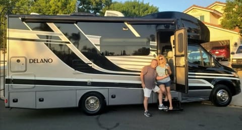 The Delano has a short wheel base easy to move through parking lots. The Mercedes sprinter has easy access for entering and exiting the vehicle.  